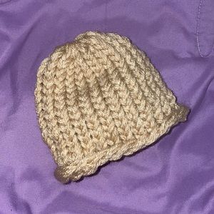 HAND KNITTED NEWBORN BABY HAT
